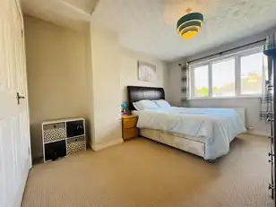 27 Glenville ManorImage 8