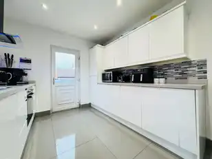 6 Graymount RoadImage 6
