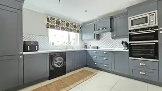 37 Hillview CrescentImage 9