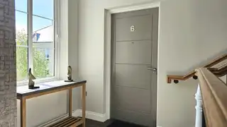 6 Hartley Hall CloseImage 4