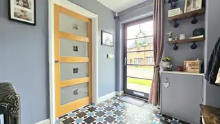 33 Highgrove CrescentImage 4
