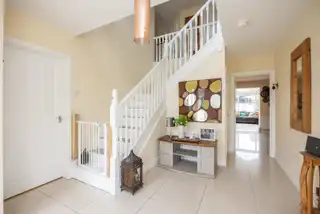 64 Kilmore VillageImage 4