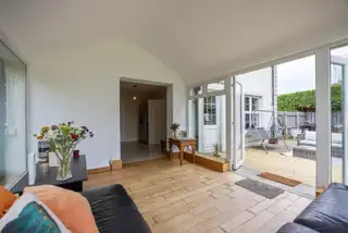64 Kilmore VillageImage 14