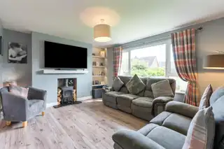 6 Whyte FieldImage 5