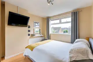 6 Whyte FieldImage 14