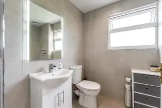 6 Whyte FieldImage 15