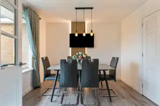 6 Whyte FieldImage 12