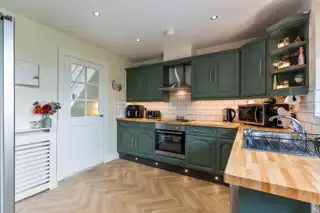 6 Whyte FieldImage 10
