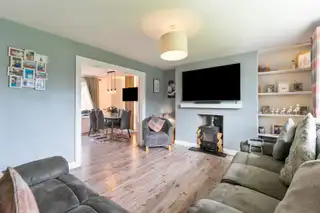 6 Whyte FieldImage 7