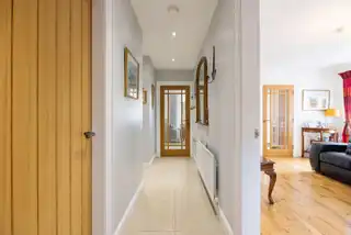 1B Rowallane CloseImage 4