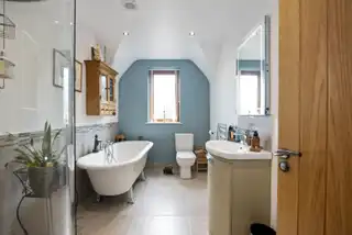 1B Rowallane CloseImage 19
