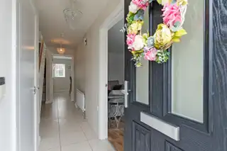 12 Millbank GroveImage 2