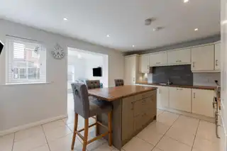 12 Millbank GroveImage 9