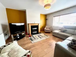 3 Audleys CloseImage 2