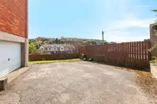 18 Londonderry GardensImage 3