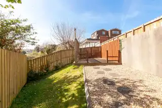 18 Londonderry GardensImage 25