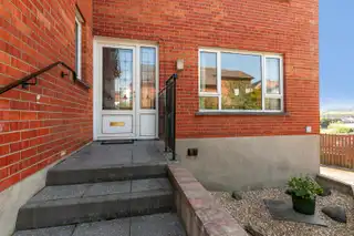 18 Londonderry GardensImage 2