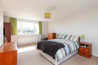 18 Londonderry GardensImage 17