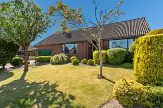 Image 1 for 8 Aldergrange Avenue