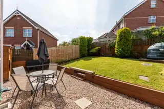 16 Whitethorn MewsImage 14