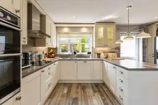16 Whitethorn MewsImage 7