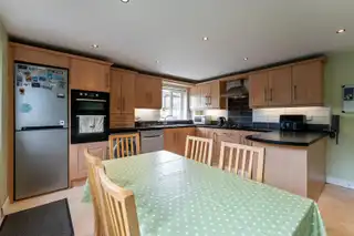 28 Lenamore ParkImage 9