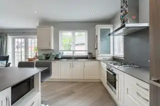 7 Tullynagardy AvenueImage 12