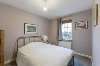17 Manor Farm CrescentImage 10