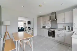 4 Rocklyn CrescentImage 8