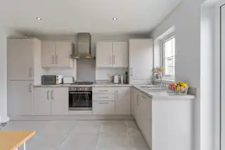 4 Rocklyn CrescentImage 9