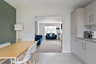 4 Rocklyn CrescentImage 7