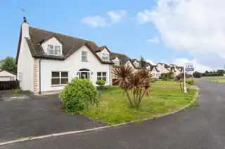 Image 1 for 4 Castle Meadow Road