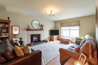 16 Castle Meadow RoadImage 4