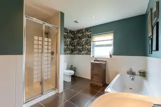 16 Castle Meadow RoadImage 12