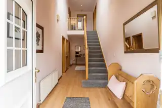 16 Castle Meadow RoadImage 3