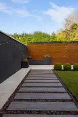 13A Diamond GardensImage 35