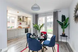 18 Cricklewood CrescentImage 8