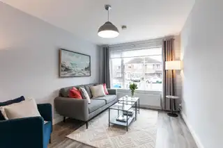 18 Cricklewood CrescentImage 5