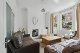 9 Adelaide AvenueImage 3