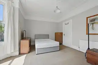 9 Adelaide AvenueImage 10