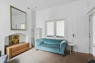 9 Adelaide AvenueImage 5