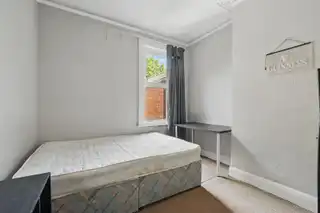 9 Adelaide AvenueImage 11