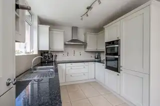 44 Mount Eden ParkImage 10