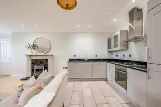 Apt 2, 96 Balmoral AvenueImage 11
