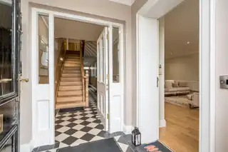 Apt 2, 96 Balmoral AvenueImage 2