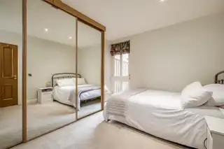 Apt 2, 96 Balmoral AvenueImage 17