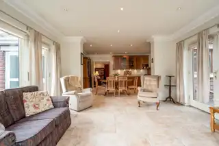 29 Strangford AvenueImage 10