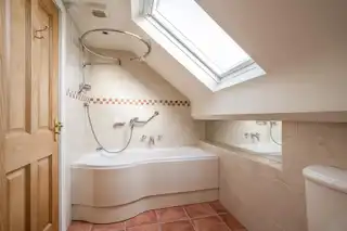 29 Strangford AvenueImage 24