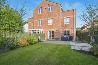 Upper Lisburn RoadImage 19