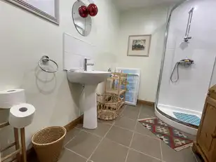 Apt 9, 230 Malone RoadImage 10